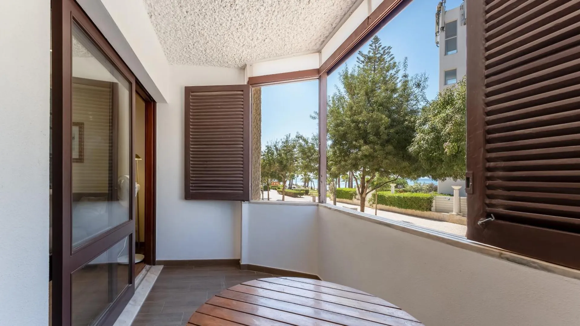 Apartment 4 Bdr Flat With Balcony In Armacao By Lovelystay Armacao de Pera