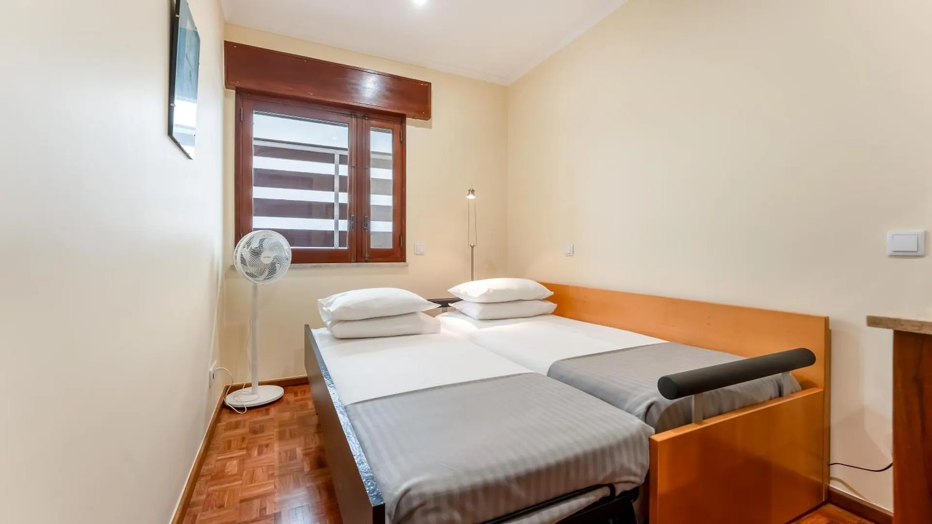 4 Bdr Flat With Balcony In Armacao By Lovelystay Armacao de Pera 0*,