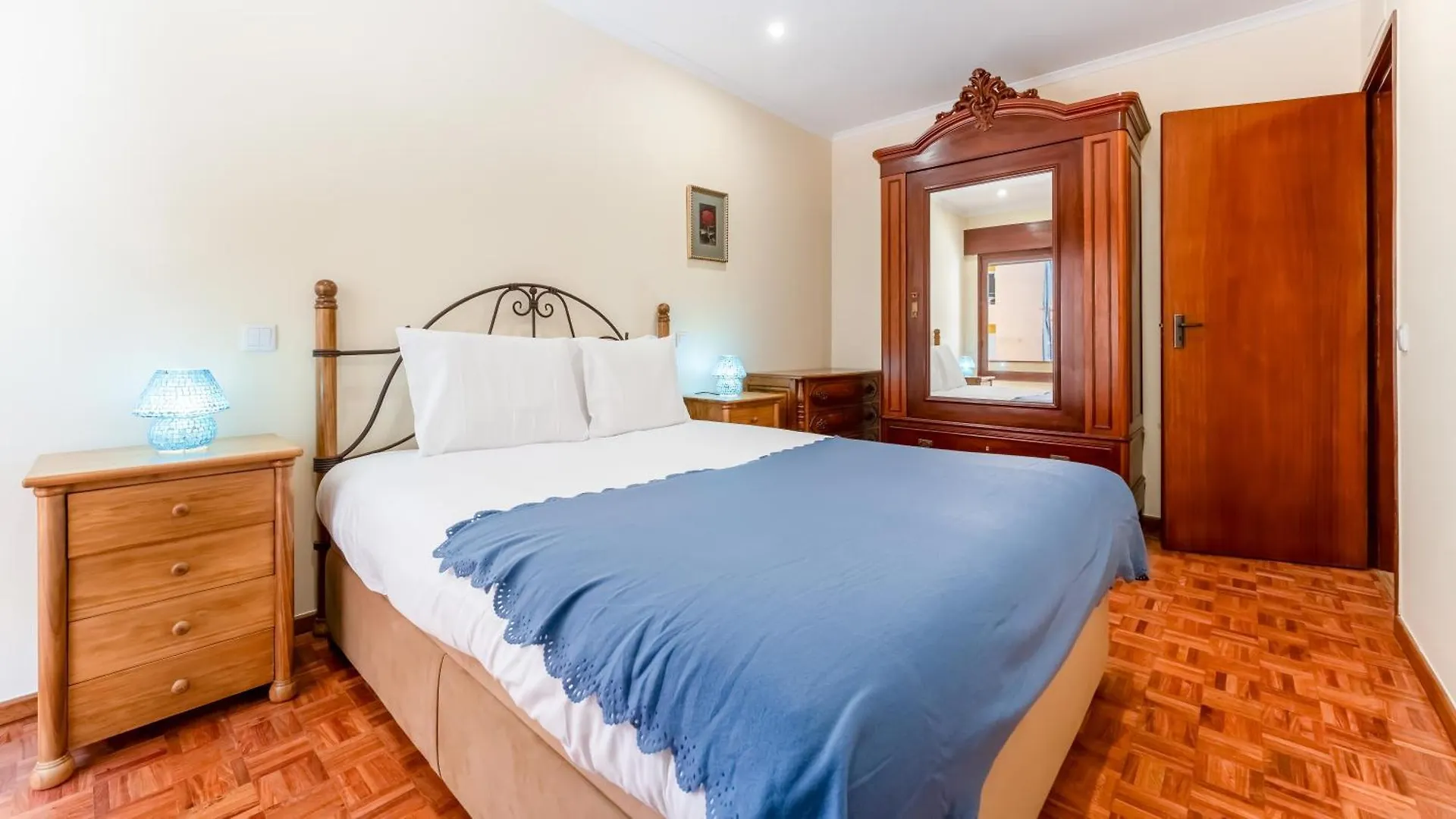 4 Bdr Flat With Balcony In Armacao By Lovelystay Armacao de Pera