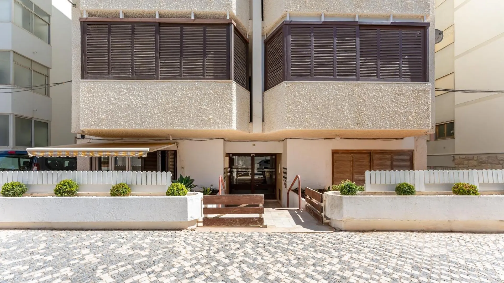 Apartment 4 Bdr Flat With Balcony In Armacao By Lovelystay Armacao de Pera